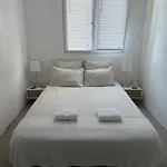 Location De Chambre Privee Dans Residence Securisee Privee,Parking Gratuit , 1 Minute Du Tramway, A 9 Minute Du Centre Ville, Accessible A Plusieurs Transports